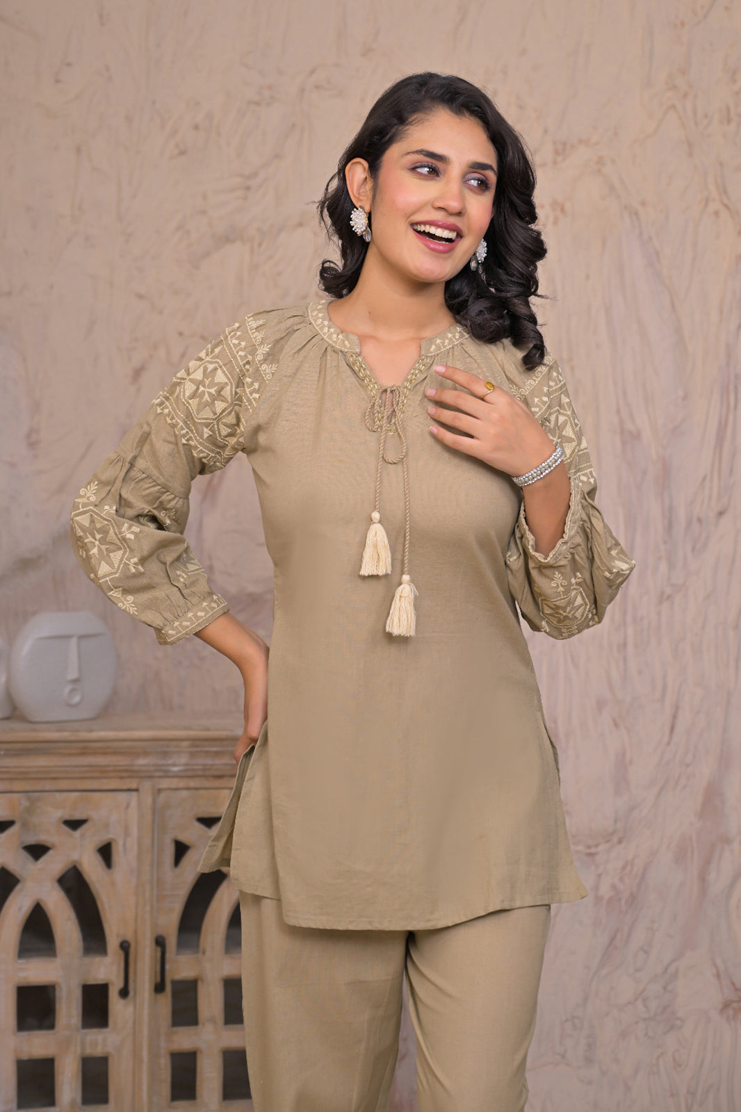 Beige Nyra Cord Set 2